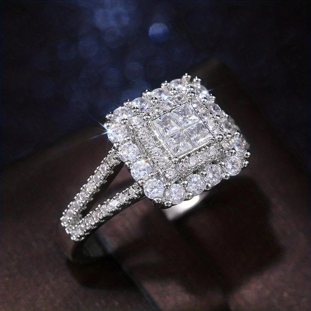Bague à zircon taillé en carré