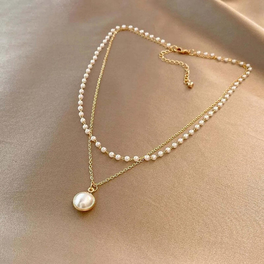 Collier de perles à deux rangs