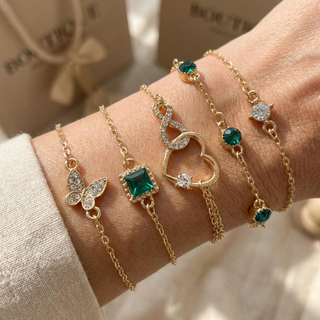 Ensemble de bracelets cœur et pierres vertes