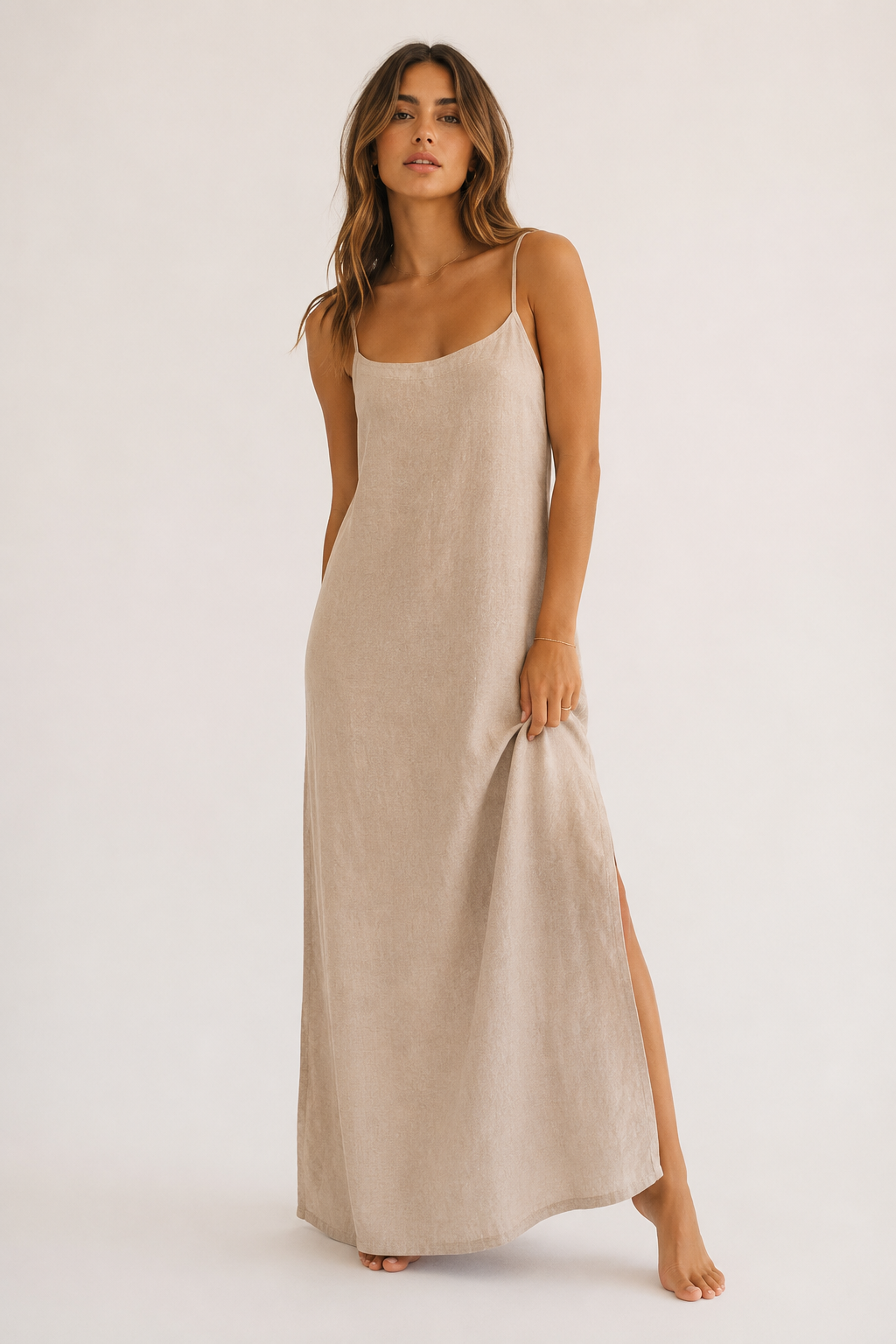 Robe longue élégante avec fente