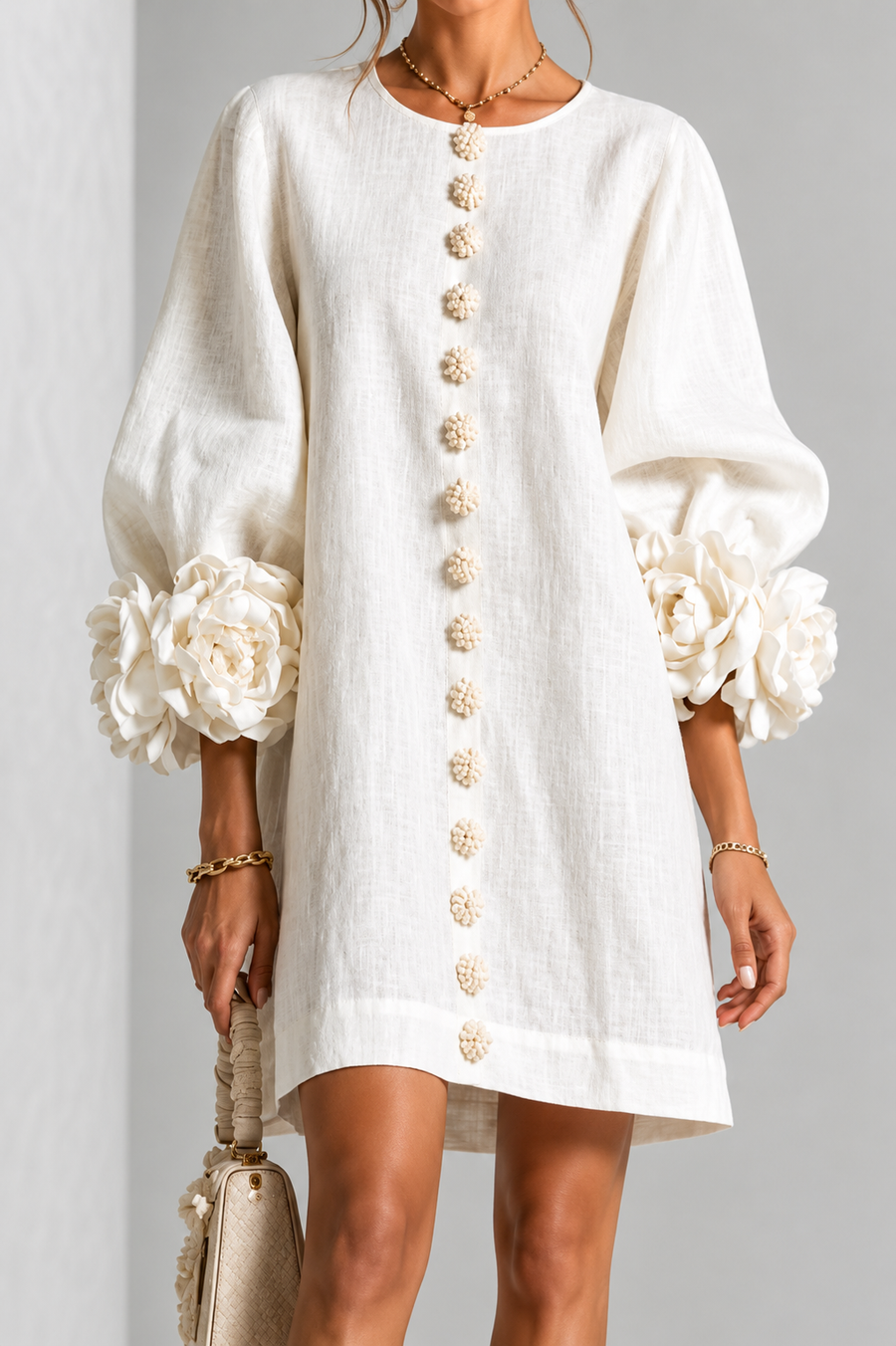Robe élégante à manches fleuries