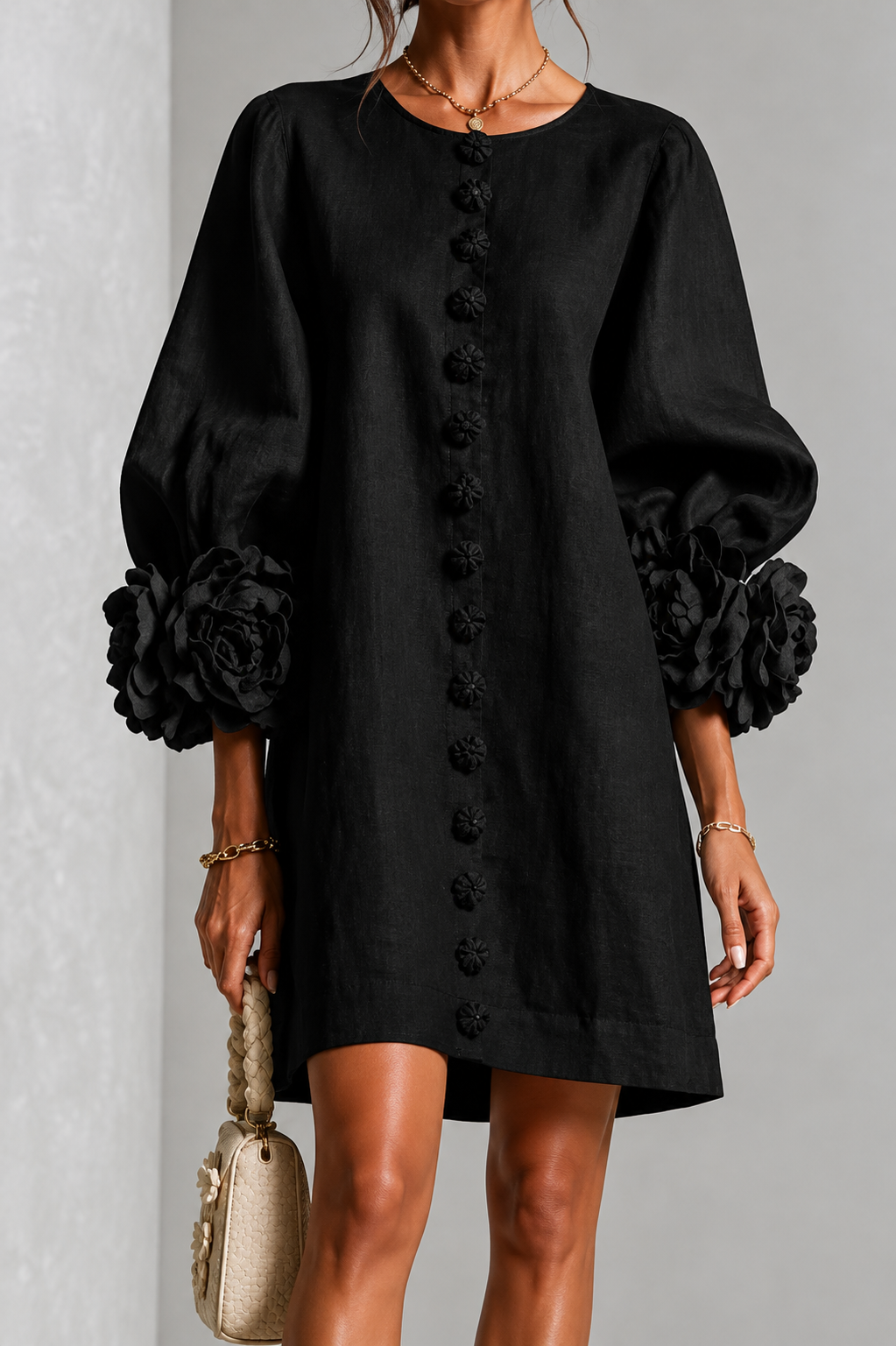 Robe élégante à manches fleuries