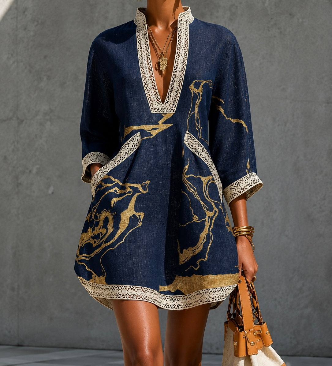 Elena™ | Robe élégante à broderies dorées