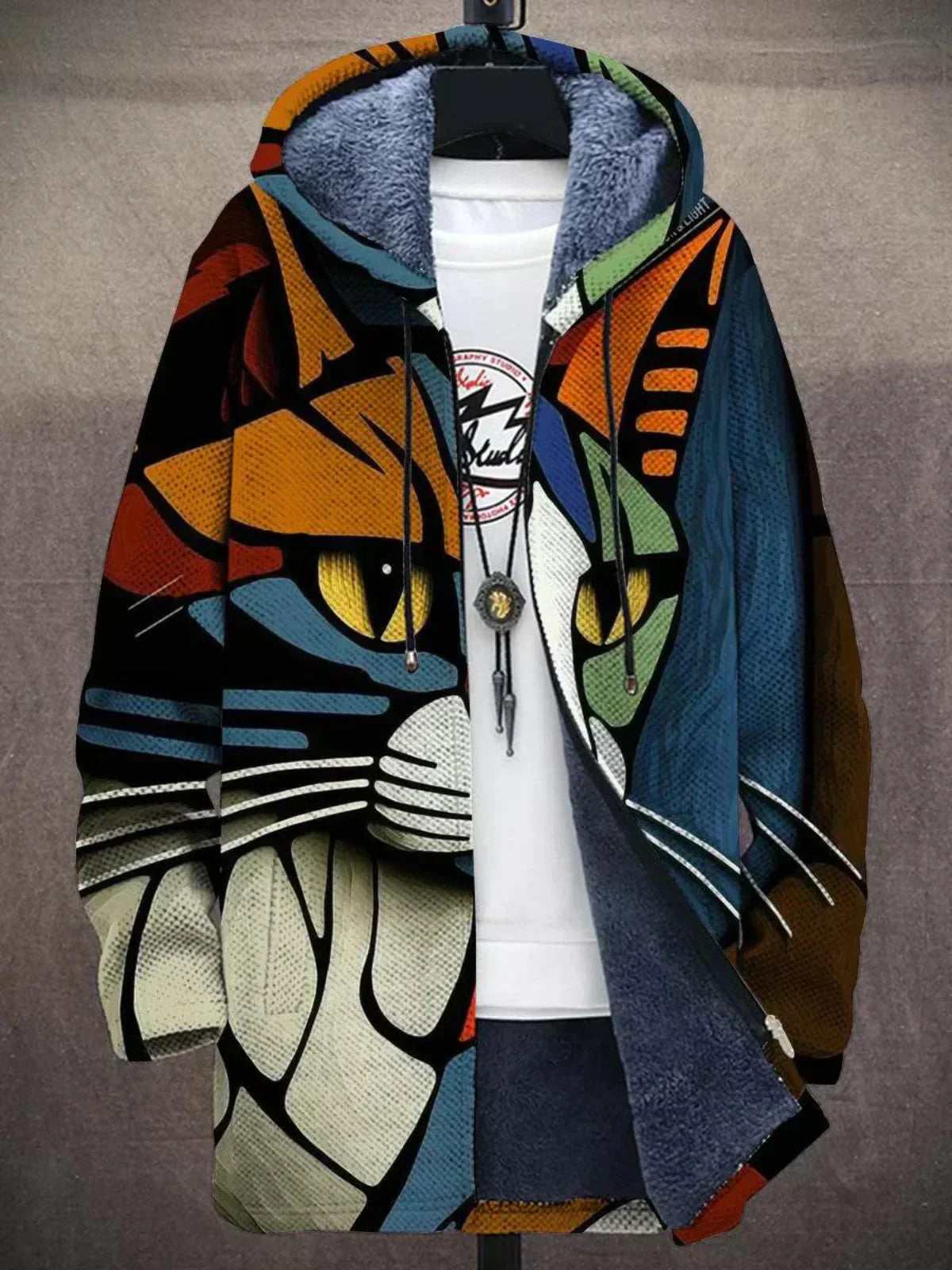 Rosangela | Veste en tricot à capuchon et imprimé artistique