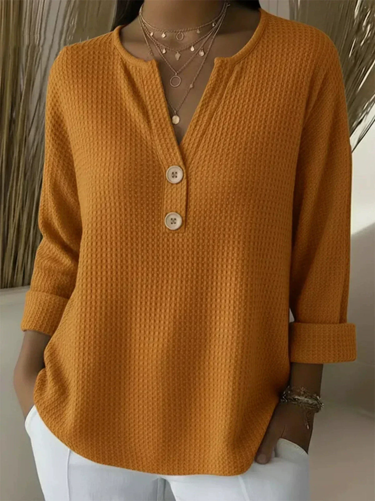 Elena | T-shirt Henley rayé à boutons