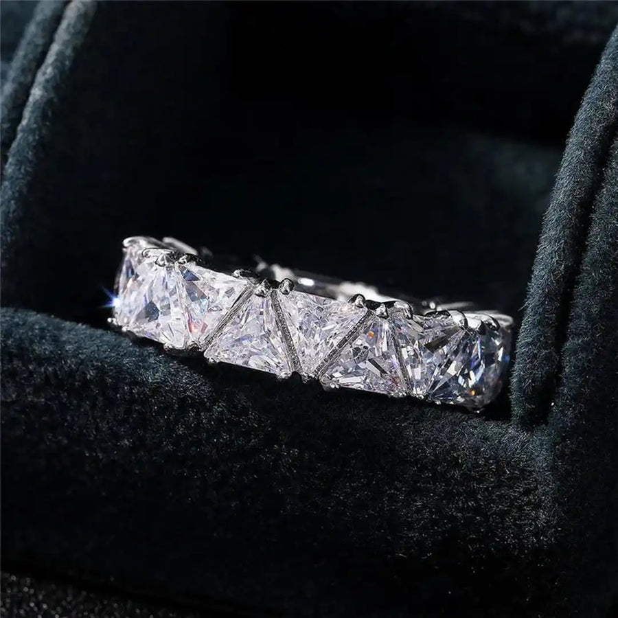 Bague Pierre triangle vintage