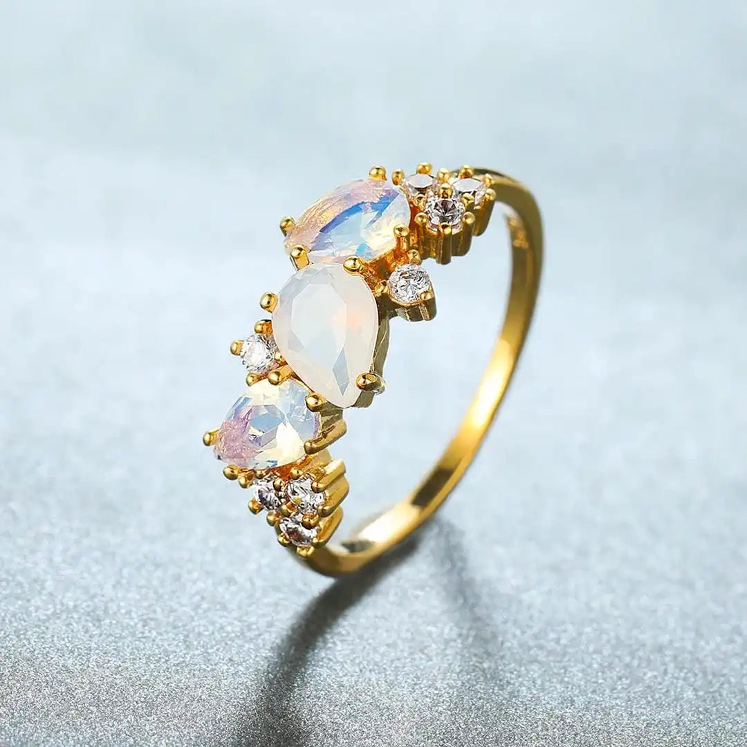 Bague Pierre de lune dorée vintage