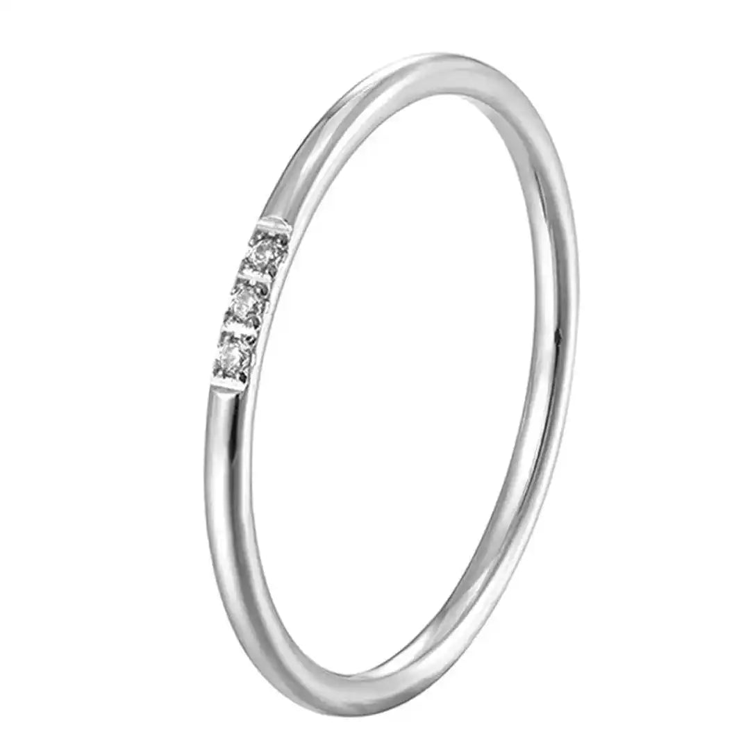 Bague empilable Trois pierres délicate
