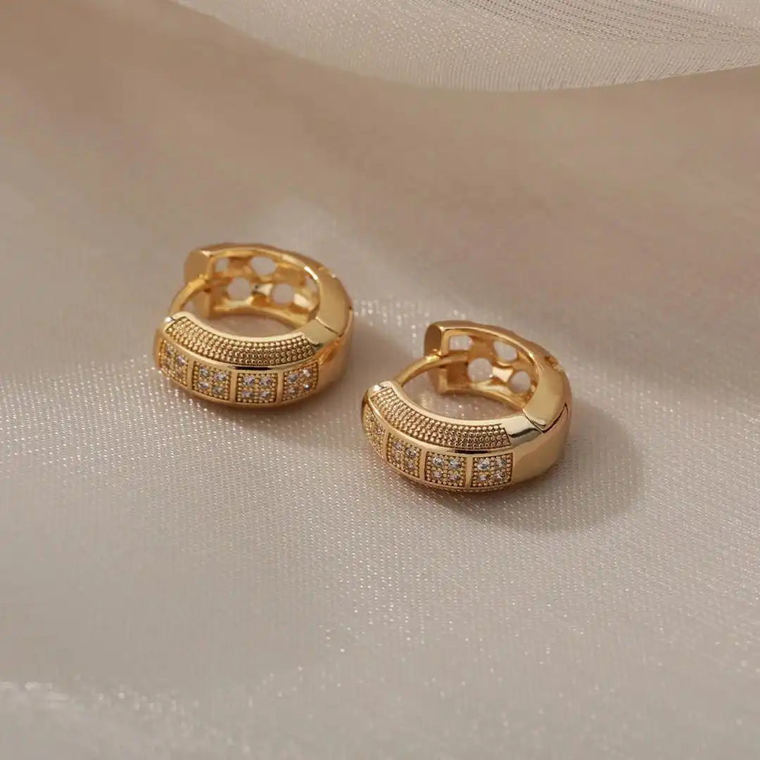 Boucles d'oreilles anneaux Zircone cubique intemporelles