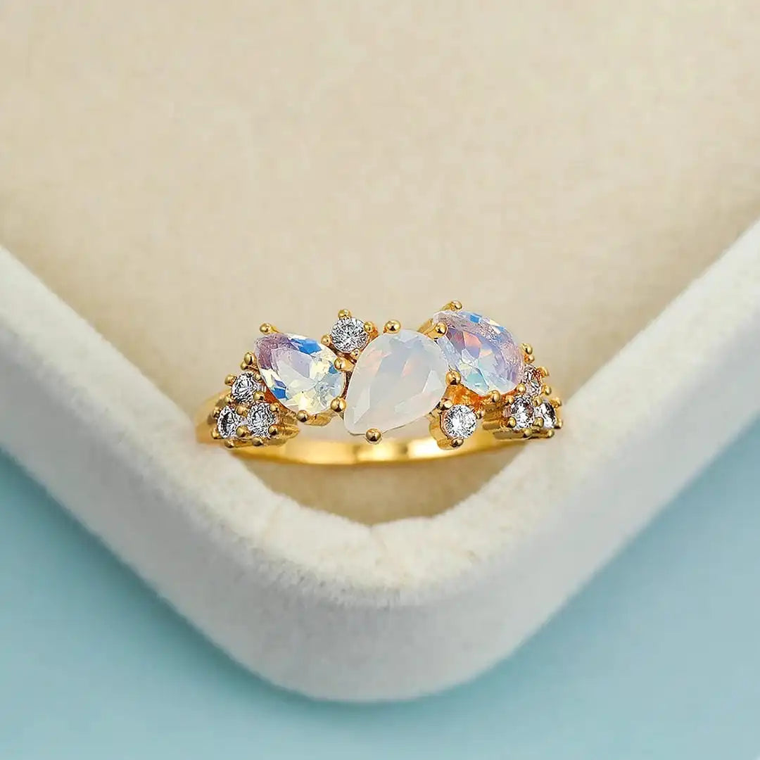 Bague Pierre de lune dorée vintage