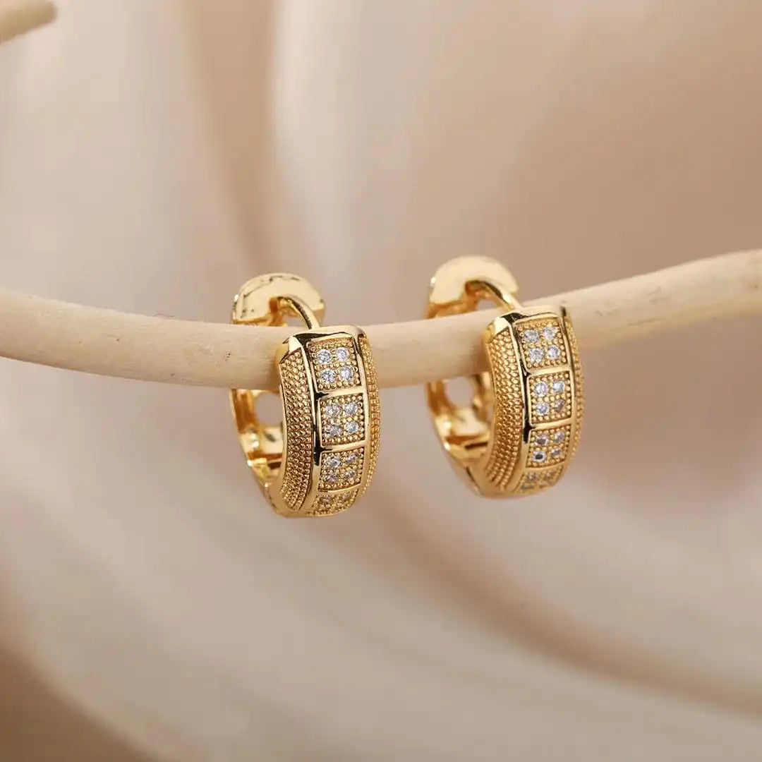 Boucles d'oreilles anneaux Zircone cubique intemporelles