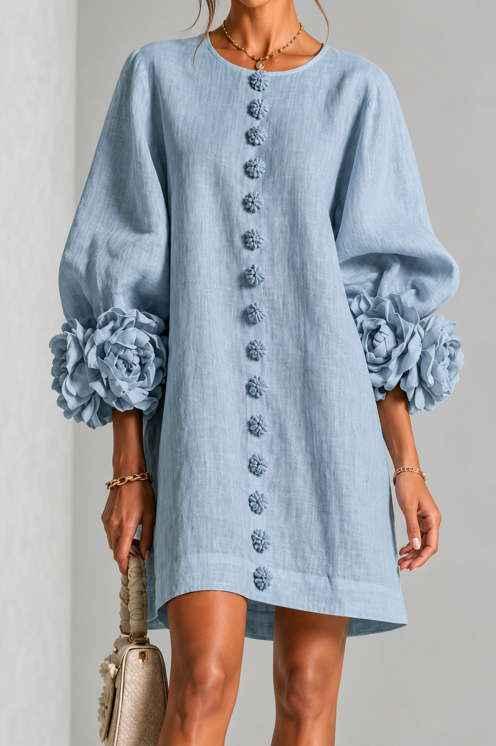 Robe élégante à manches fleuries