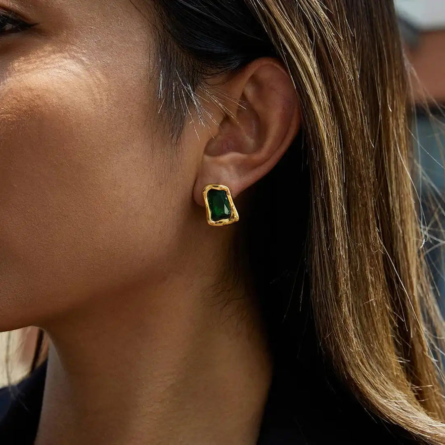 Boucles d'oreilles Carrés zircon dorés intemporels
