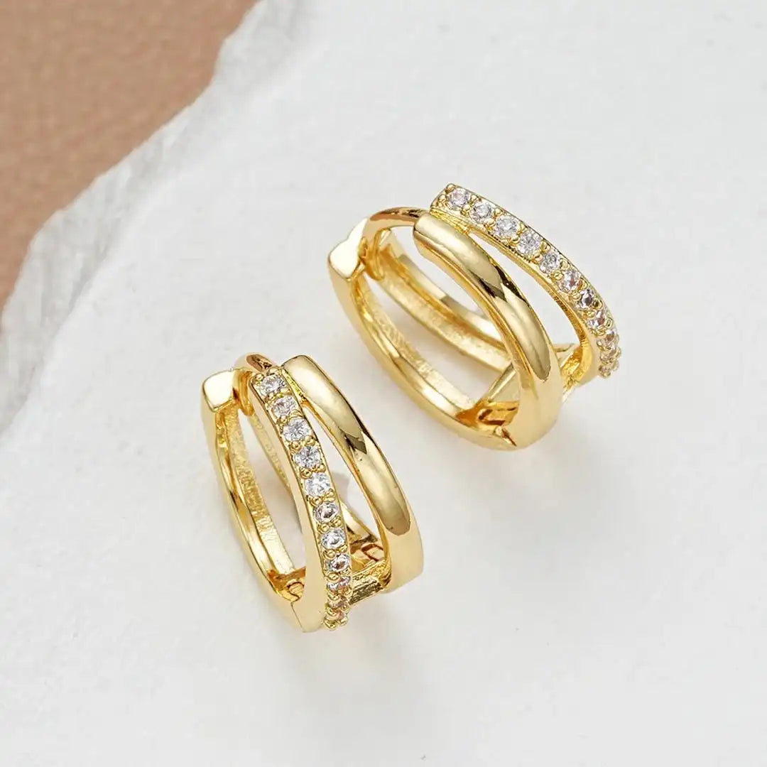Boucles d'oreilles anneaux Zircon dorés intemporels