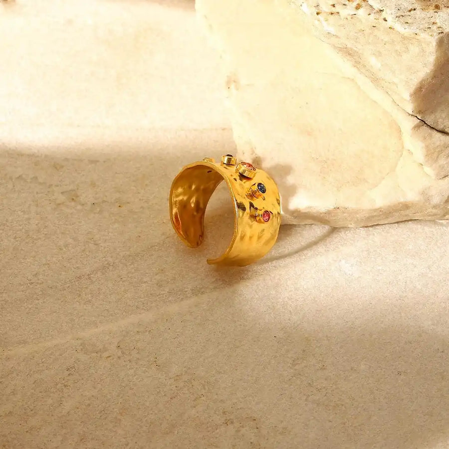 Bague vintage dorée à zircons