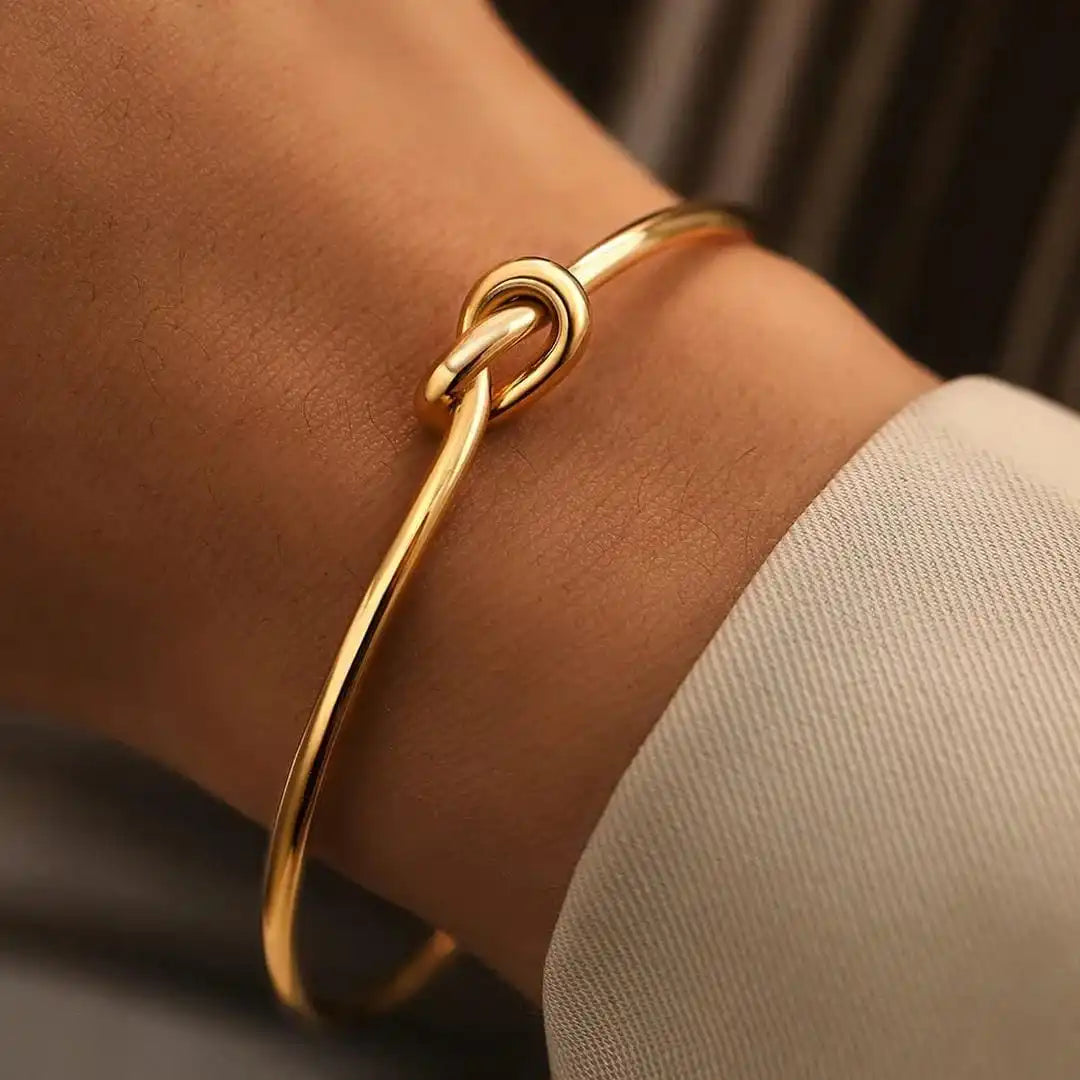 Bracelet ajustable à nœud doré
