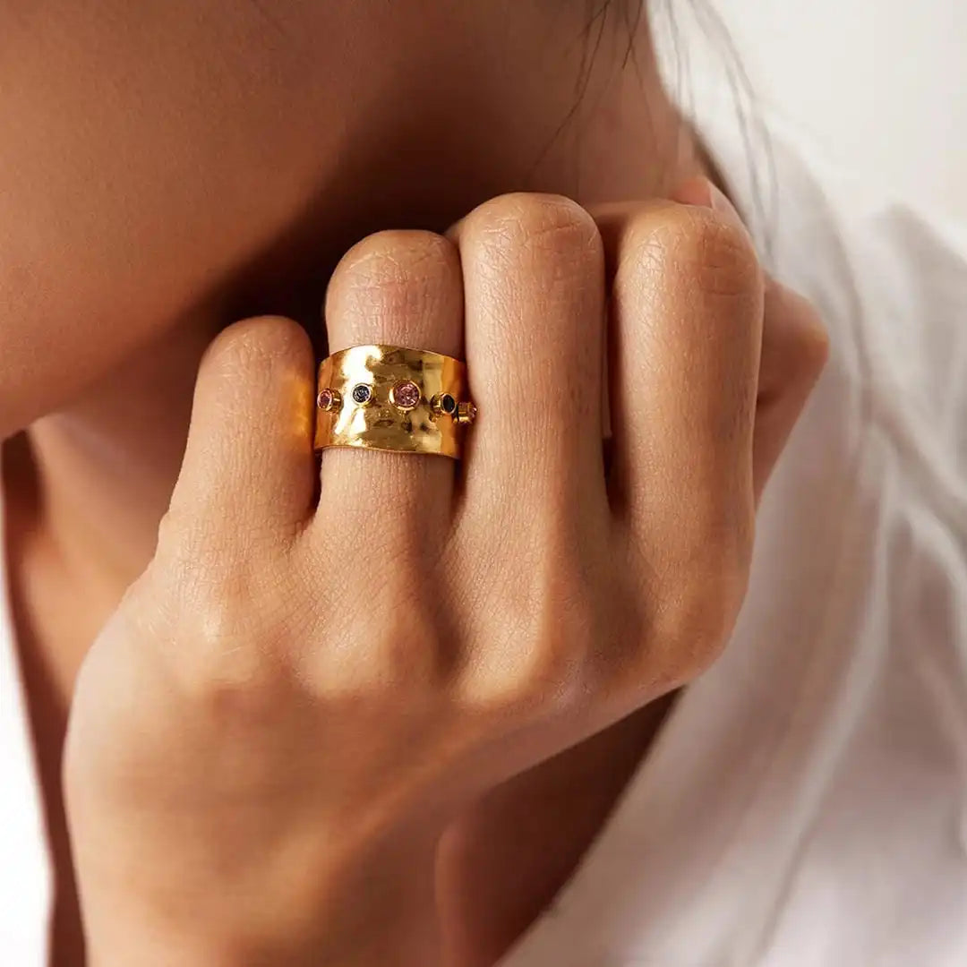Bague vintage dorée à zircons