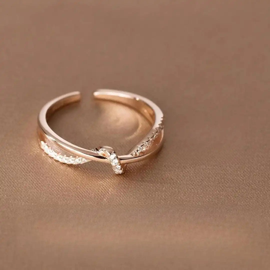 Bague classique Croix et nœud