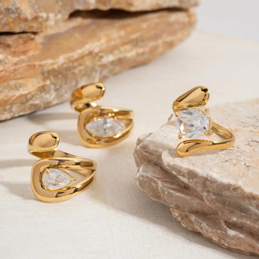 Bague Zircone goutte d'eau dorée intemporelle