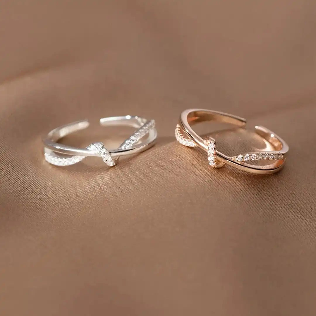 Bague classique Croix et nœud