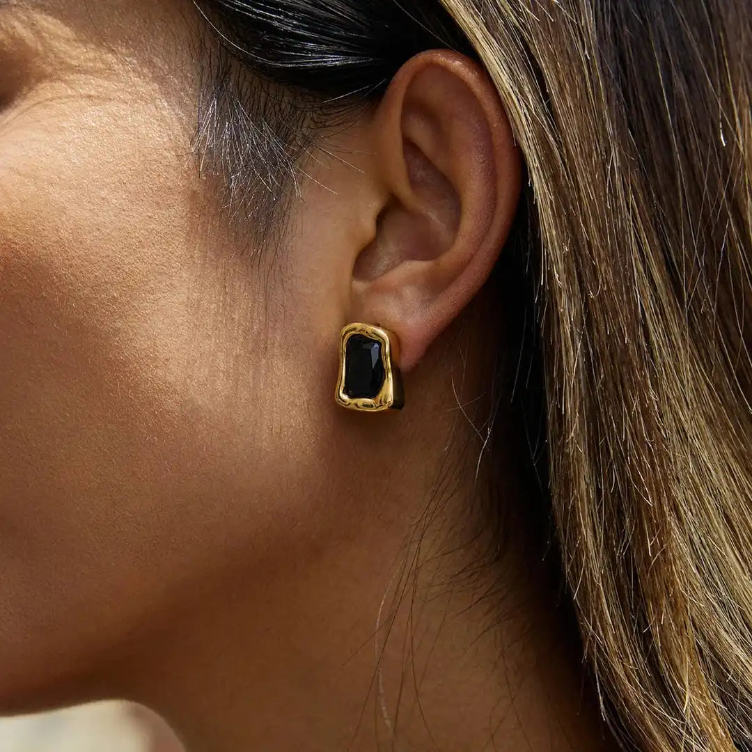 Boucles d'oreilles Carrés zircon dorés intemporels