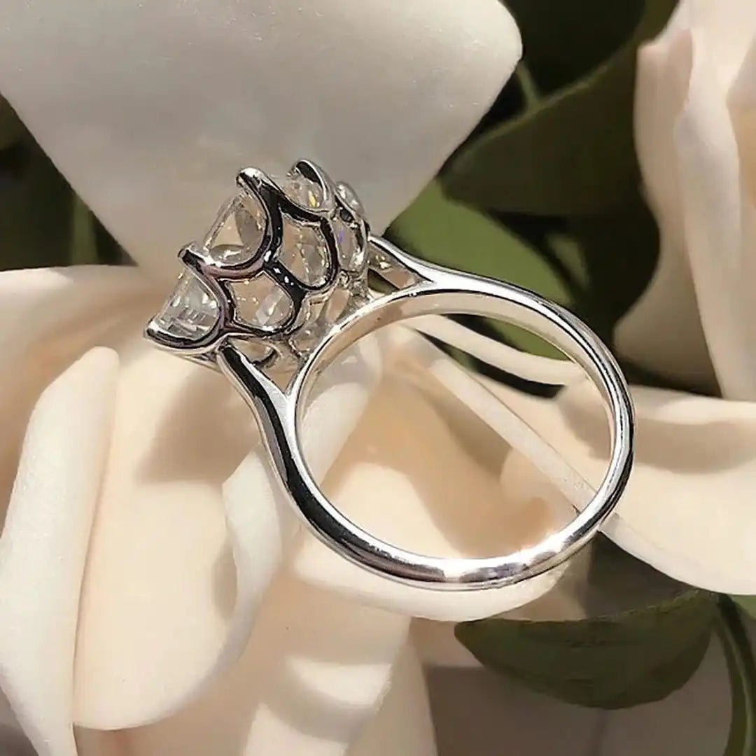 Bague Zircone cubique dorée intemporelle