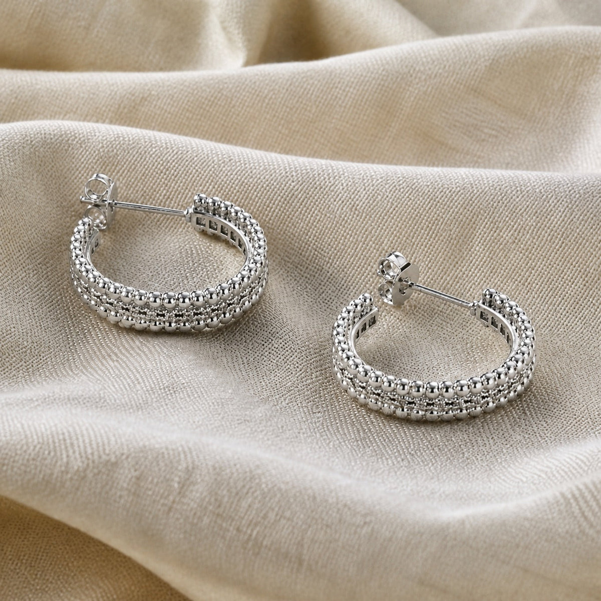 Boucles d'oreilles anneaux Cristal cloutées