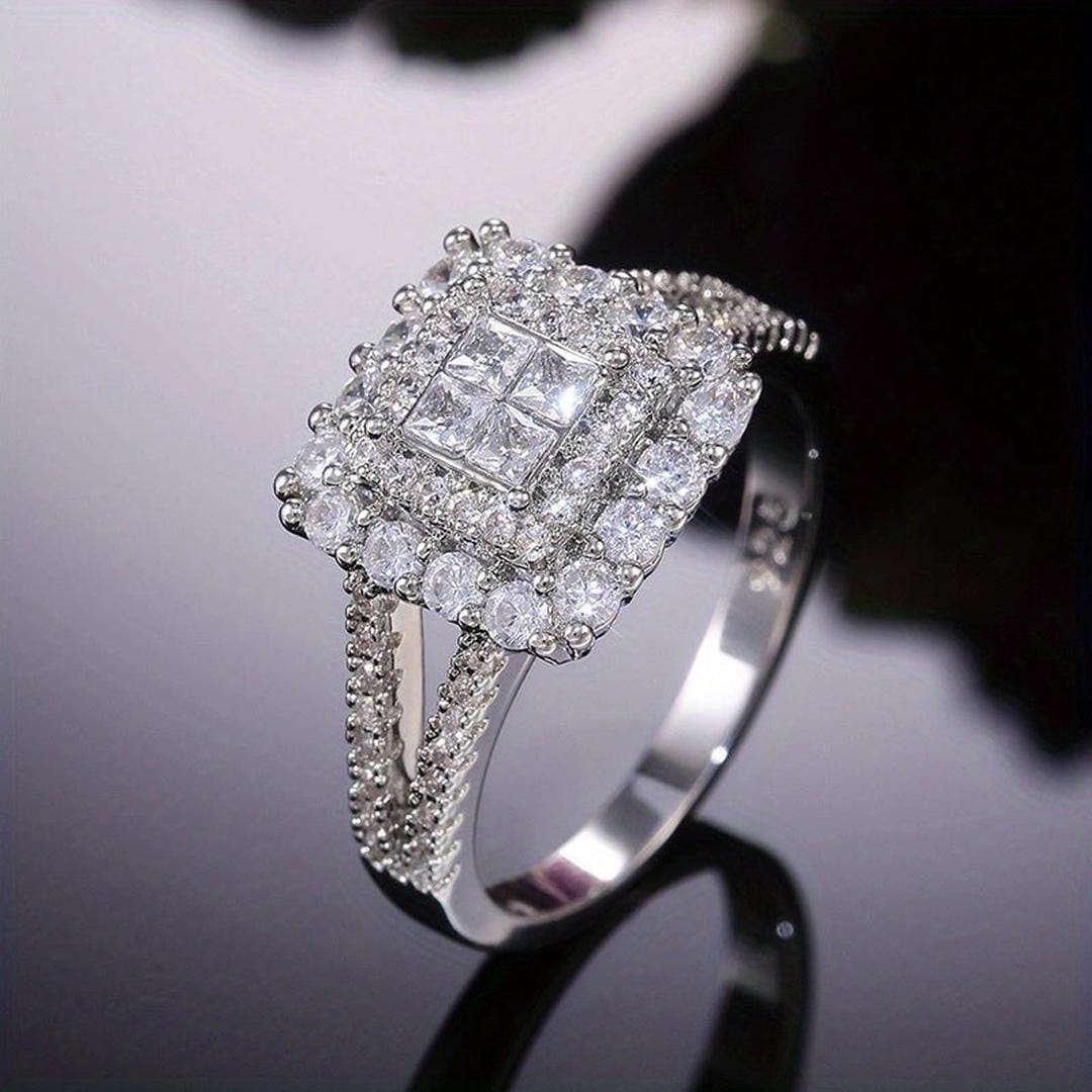Bague à zircon taillé en carré