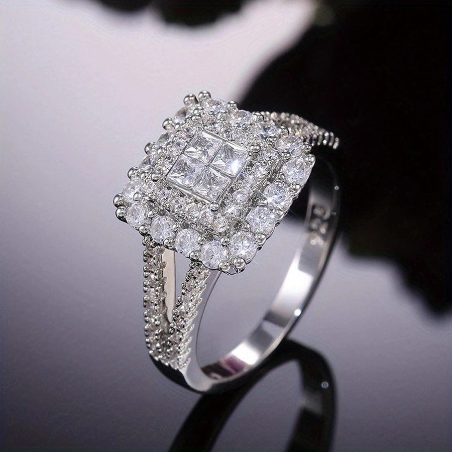Bague à zircon taillé en carré