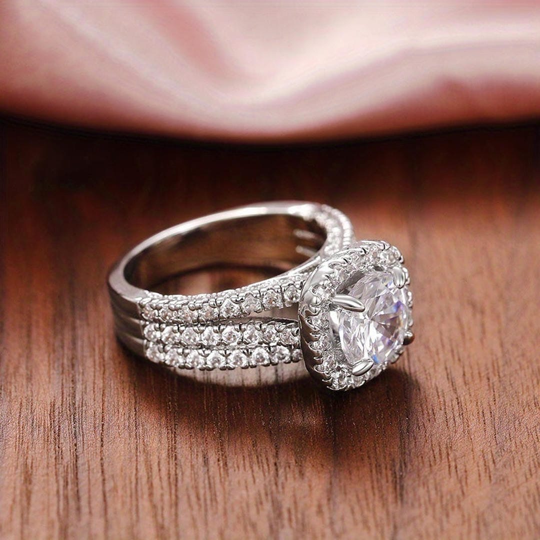 Bague affirmée Halo pavé coussin